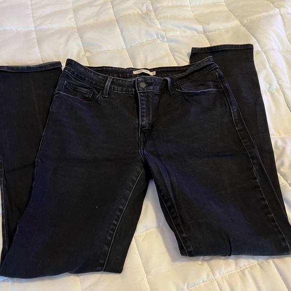 Black stretch Levi’s. - Picture 2 of 2